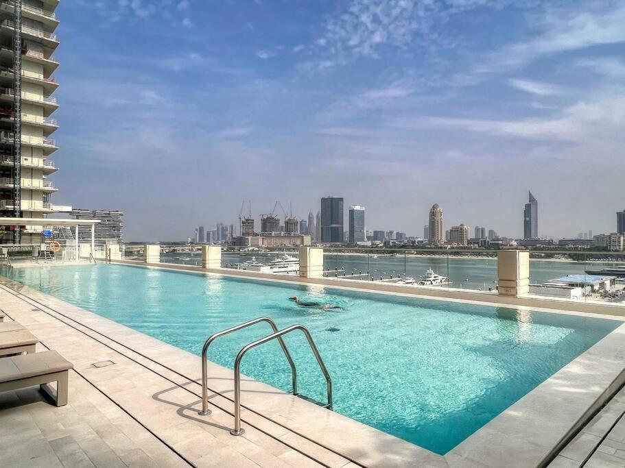 New Spectacular 2br W/marina Views Apartment Dubai