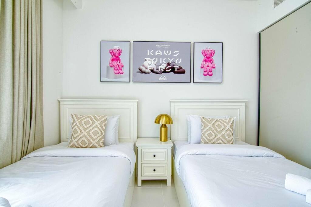 New Spectacular 2br W/marina Views Dubai